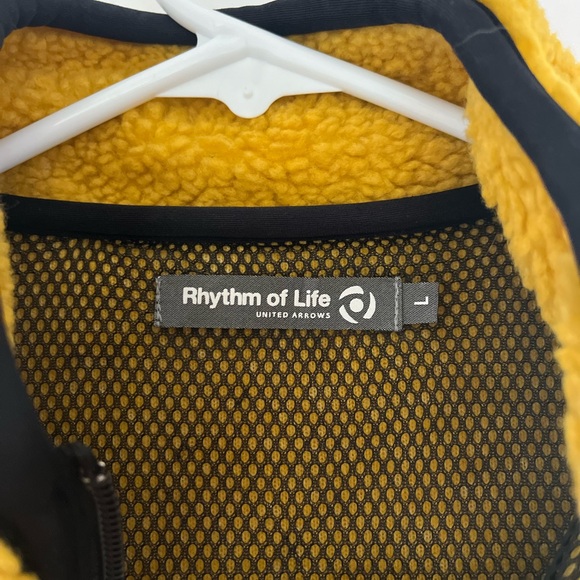 United Arrows - Rhythm of Life Fleece Vest - Picture 3 of 5